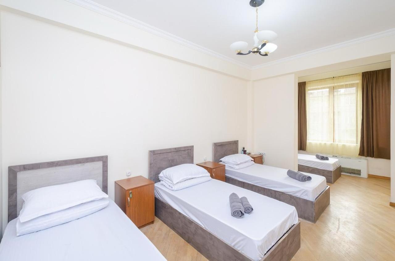 Areva Hostel & Apartment Erivan Dış mekan fotoğraf