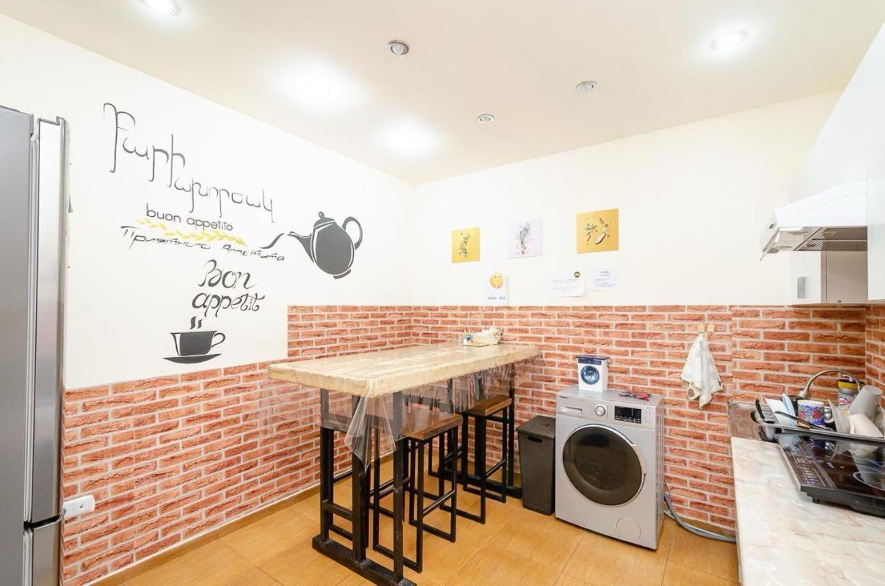 Areva Hostel & Apartment Erivan Dış mekan fotoğraf