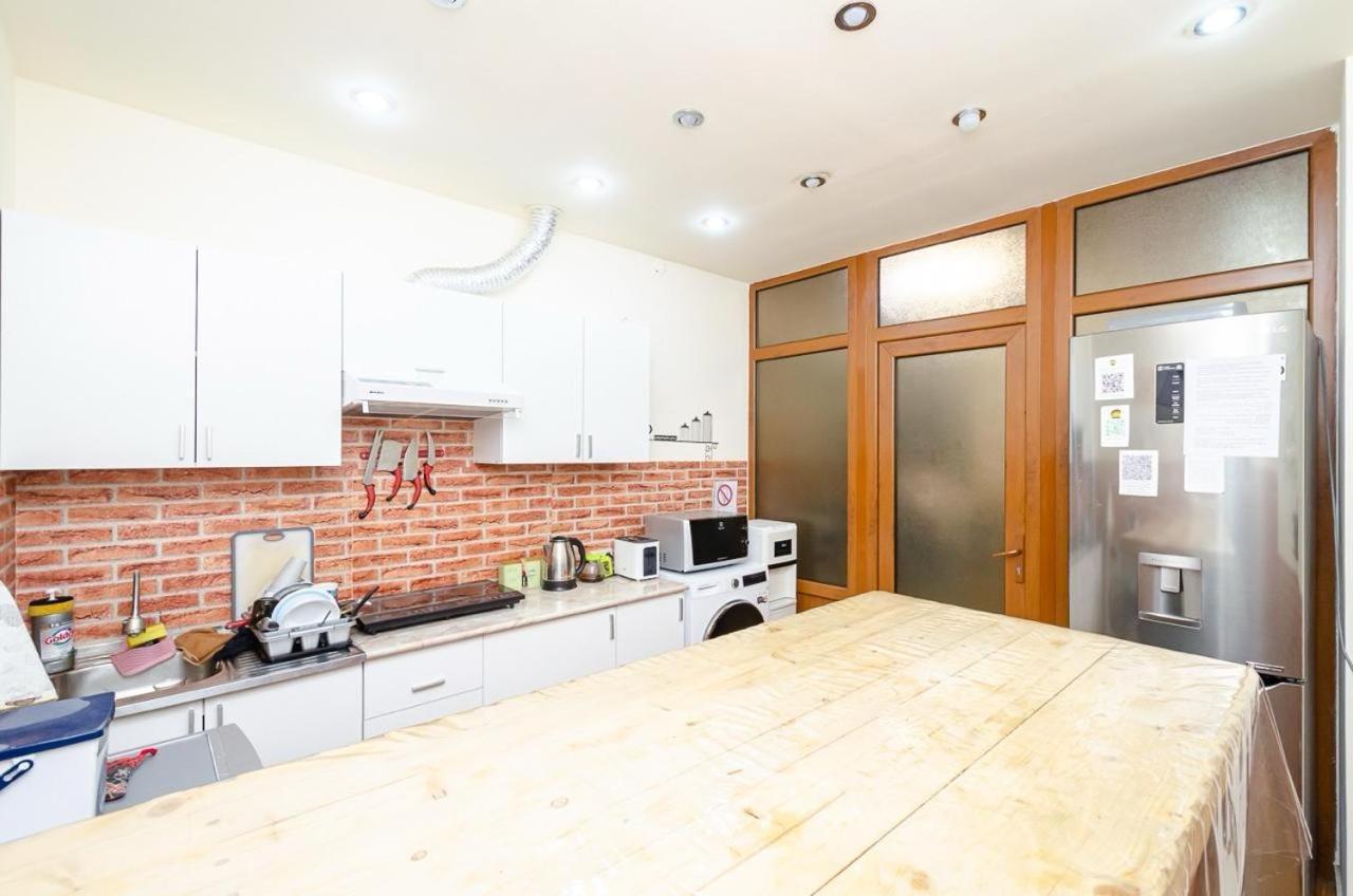 Areva Hostel & Apartment Erivan Dış mekan fotoğraf